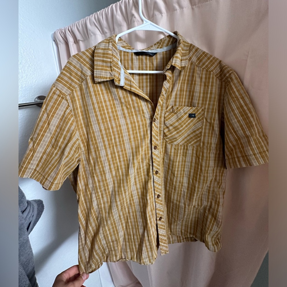 Arc’teryx Men’s shirt